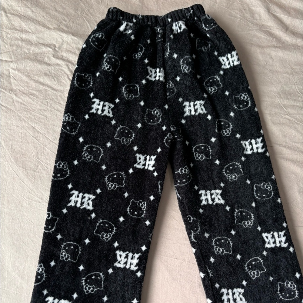 Girls Hello Kitty pajama bottoms